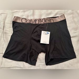 BNWT CALVIN KLEIN BOXER SHORTS BRAND NEW BLACK WITH SILVER/GOLD WAISTBAND!!! XL